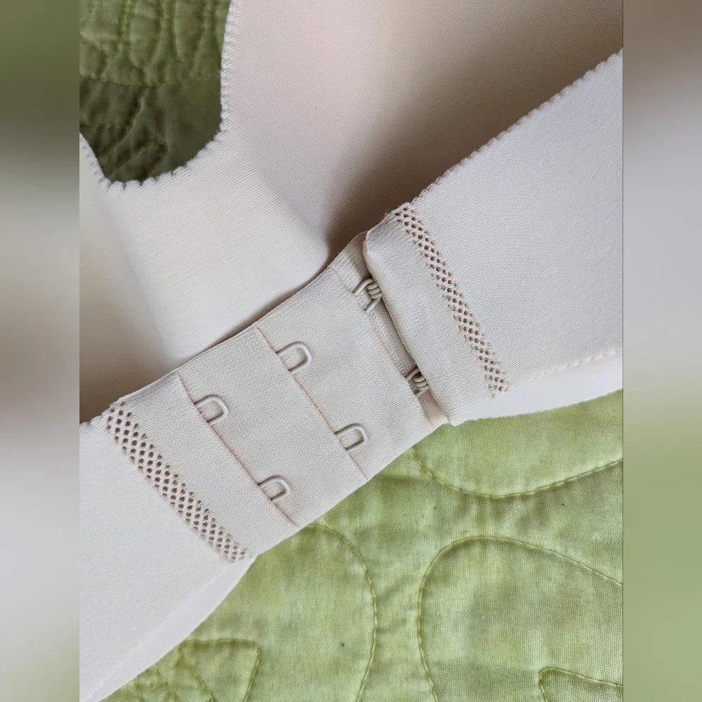 Felina Hint of Skin Contour strapless bra - Picture 4 of 4